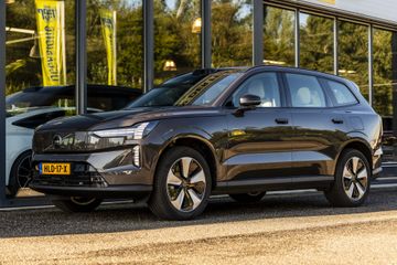 Volvo EX90