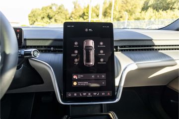 Volvo EX90