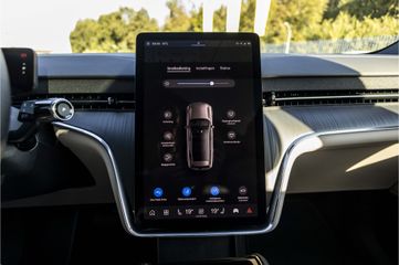 Volvo EX90