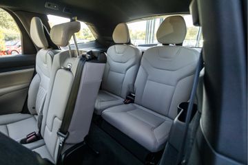 Volvo EX90