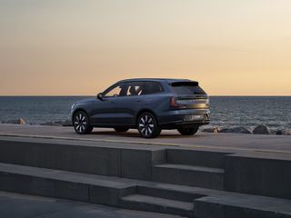 Volvo EX90