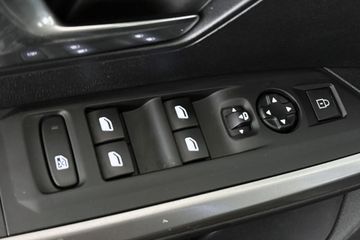 Peugeot e-3008