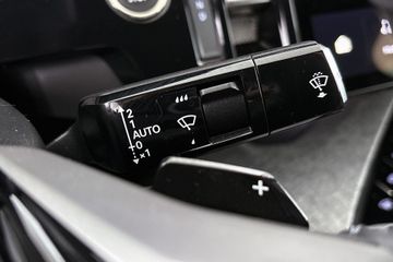 Peugeot e-3008