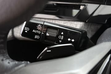 Peugeot e-3008