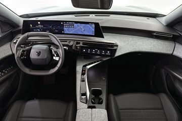 Peugeot e-3008