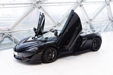 McLaren 570S