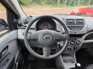 Nissan Pixo