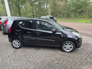 Nissan Pixo