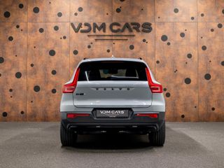 Volvo EX40