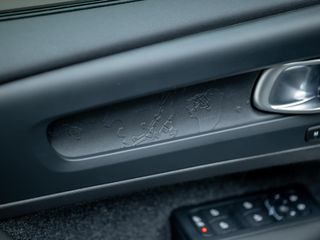 Volvo EX40