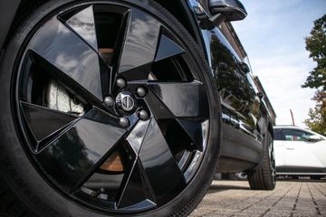 Volvo EX40