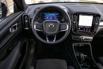 Volvo EX40