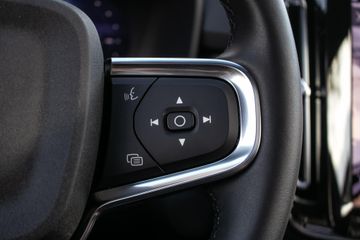 Volvo EX40