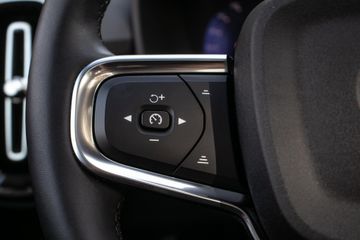 Volvo EX40