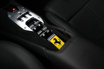 Ferrari SF90 Spider