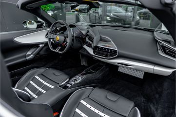 Ferrari SF90 Spider