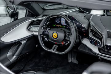 Ferrari SF90 Spider