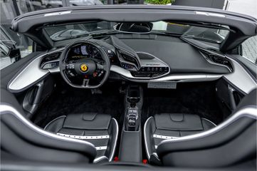 Ferrari SF90 Spider