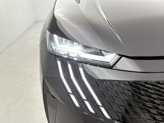 Peugeot e-3008