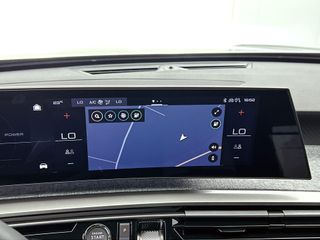 Peugeot e-3008