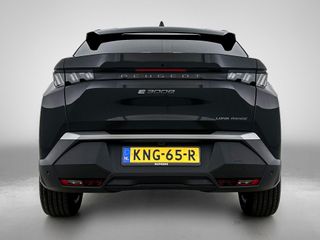 Peugeot e-3008