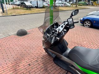 Kawasaki J300
