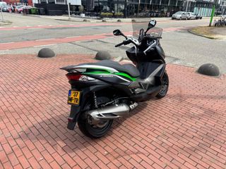 Kawasaki J300
