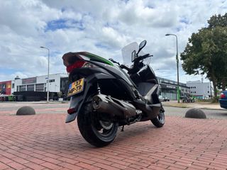 Kawasaki J300
