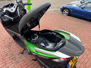 Kawasaki J300