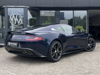 Aston Martin V12 Vanquish