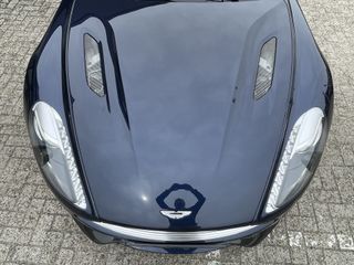 Aston Martin V12 Vanquish
