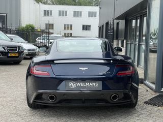 Aston Martin V12 Vanquish