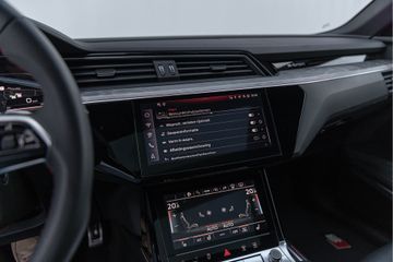 Audi Q8 Sportback e-tron