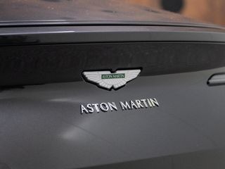Aston Martin DB11