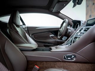 Aston Martin DB11