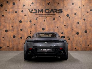 Aston Martin DB11