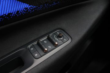 Lynk & Co 08