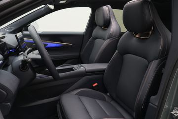 Lynk & Co 08