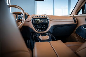 Aston Martin DBX