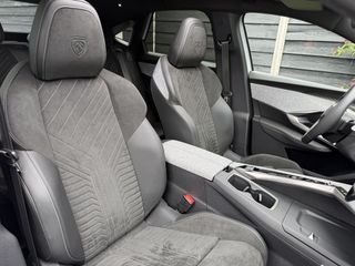 Peugeot e-3008