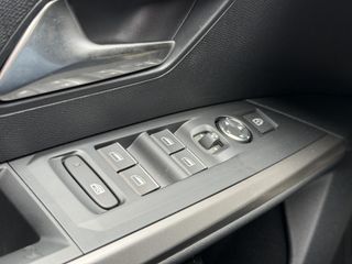 Peugeot e-3008