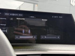 Peugeot e-3008