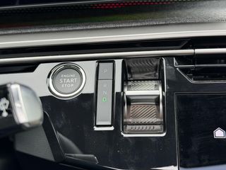 Peugeot e-3008