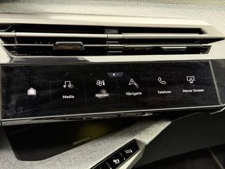 Peugeot e-3008