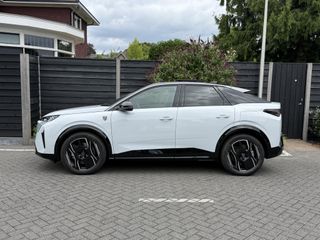 Peugeot e-3008