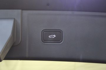 Lynk & Co 08