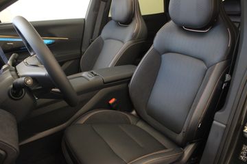 Lynk & Co 08