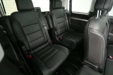 Peugeot e-Traveller