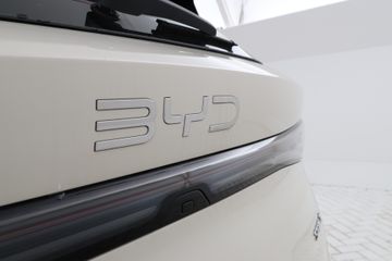 BYD SEAL