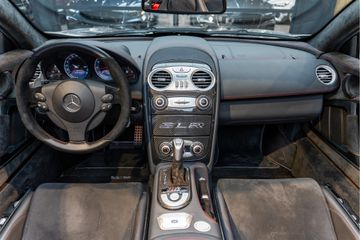 Mercedes-Benz SLR